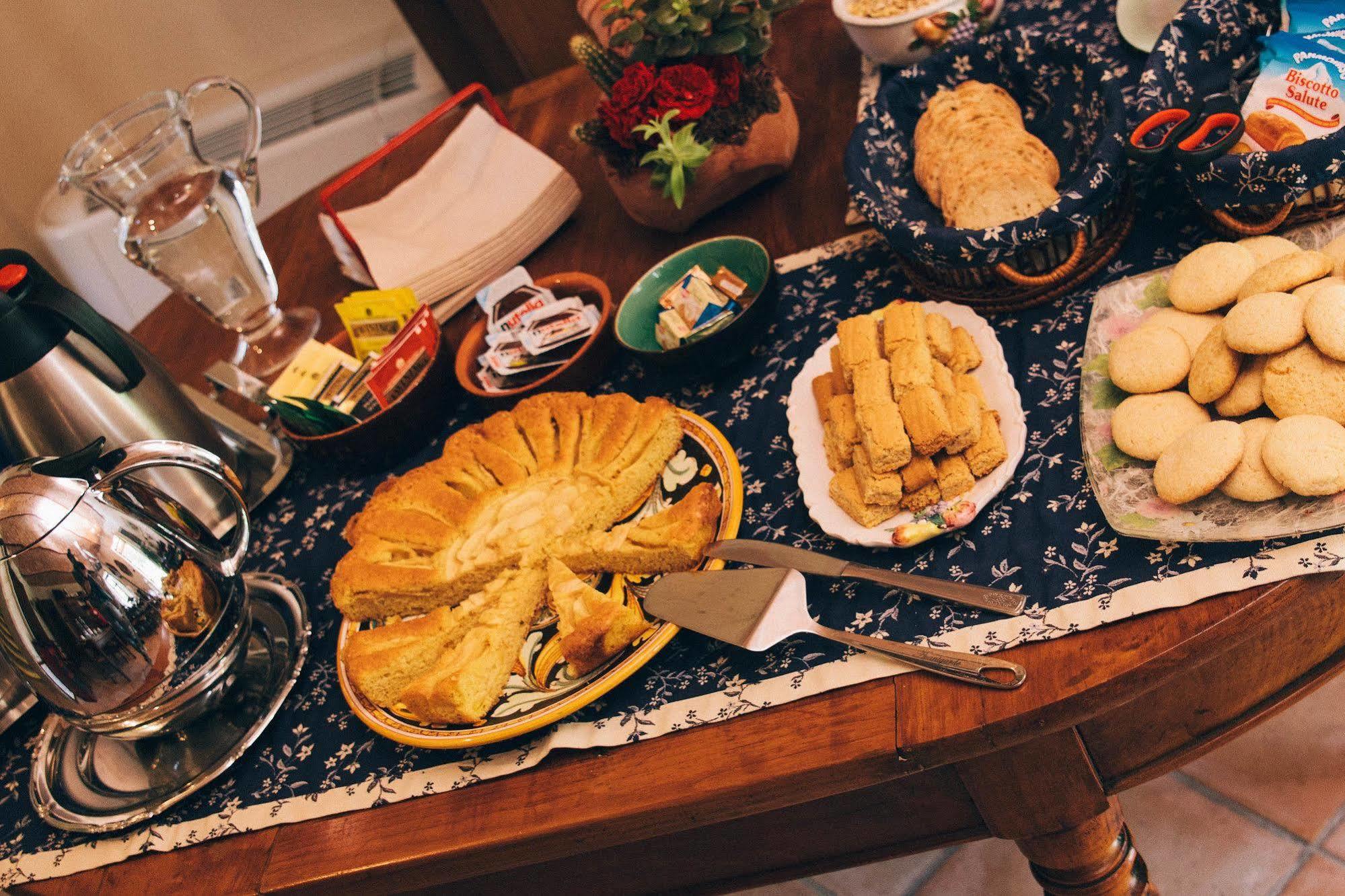 I Grilli Bed & Breakfast Castagnole delle Lanze Exterior photo